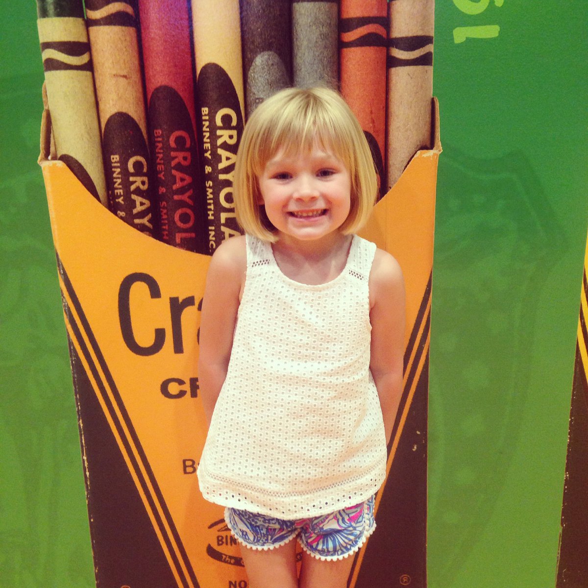 amandaengvall's tweet image. Hanging out at the #CrayolaExperience today! 🖍 #colorfulfun