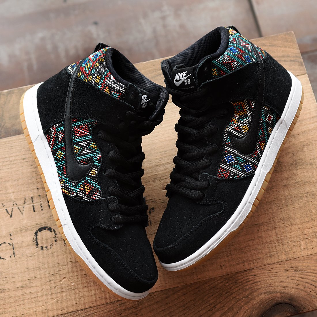 nike sb dunk aztec geometry