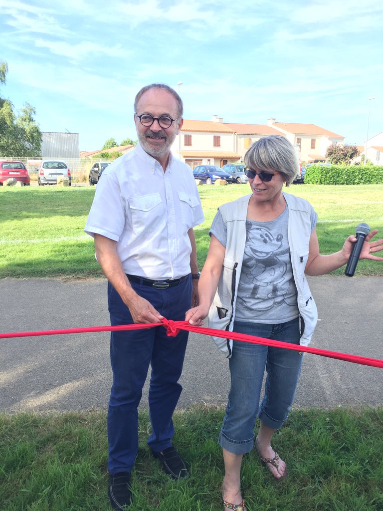 PatJean44's tweet photo. Inauguration de la plage au CSC La Fontaine @stsebsurloire et programme de la semaine prochaine. Venez nombreux https://t.co/t4Lrx4WMsK