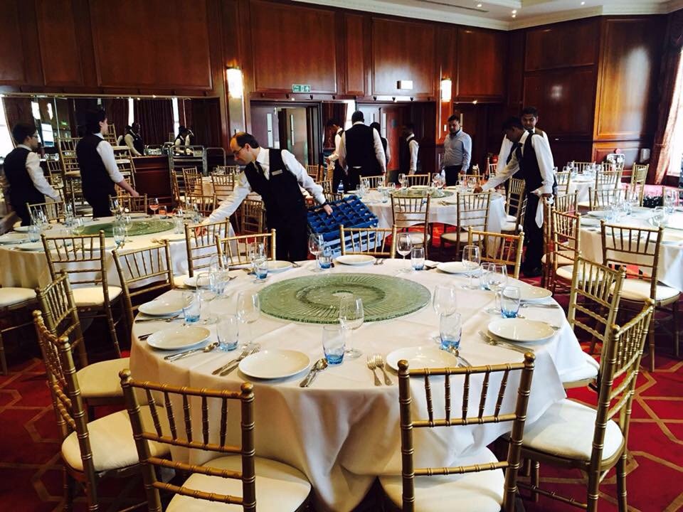 LaFreshco's tweet photo. Lay up team preparing https://t.co/esr4DHfwaA #lafreshco #caterers #preparation #tablesetting #weddings #events https://t.co/6cONbooKrb