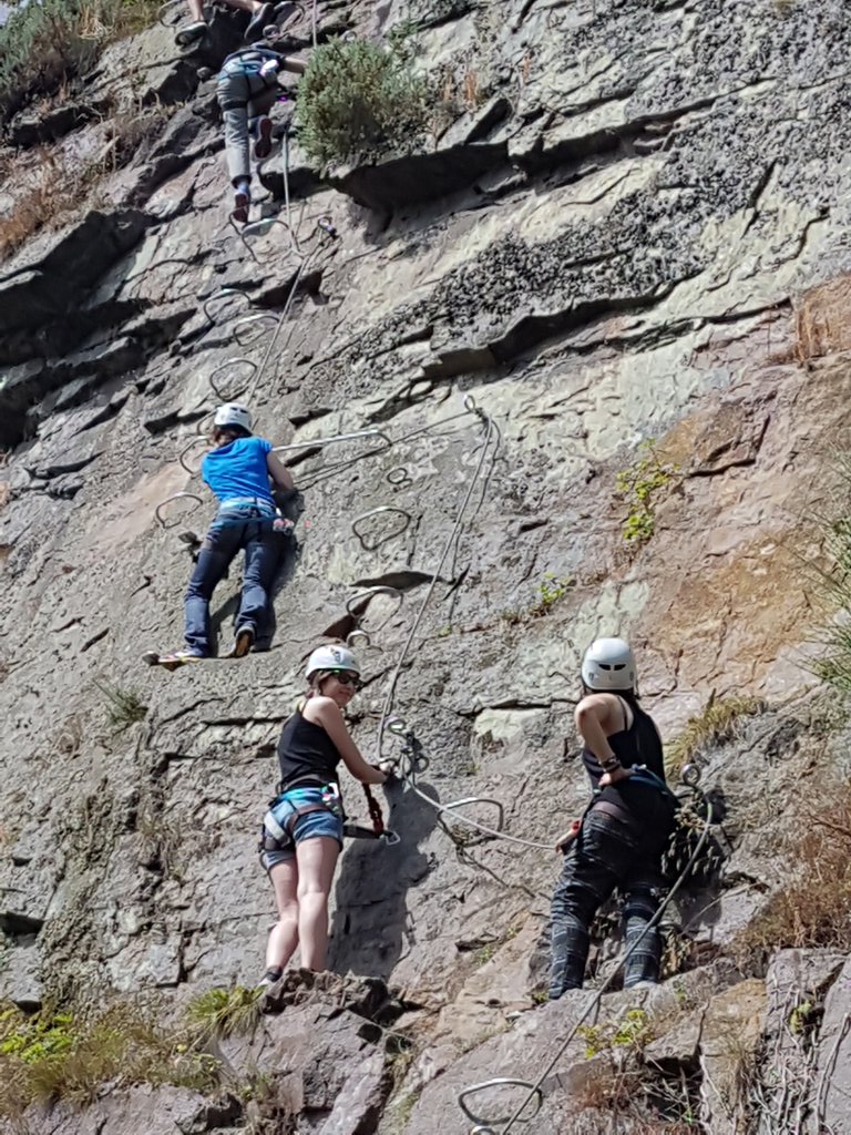 JuryEvent's tweet image. @JuryEvent  accompagne Alerion dans sa journee #teambuilding #viaferrata #canoe