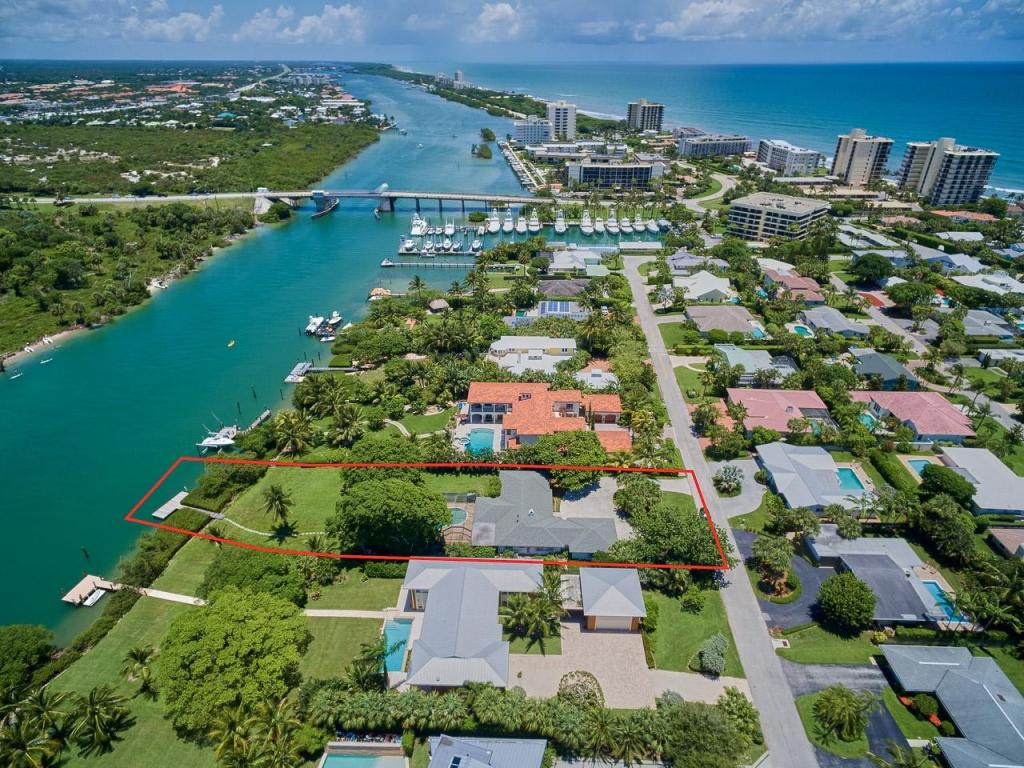 BeauSeaver's tweet photo. Direct Intracoastal Estate Home For Sale In The #JupiterInletColony!
#waterfrontproperties
https://t.co/LfSLUYmzBb https://t.co/oy3YY3ixsB