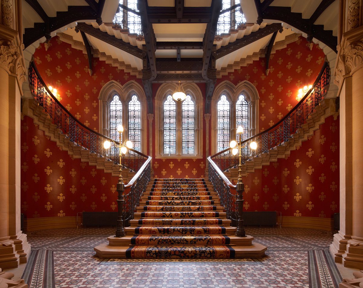 Thegilbertscott's tweet image. Today is all about THAT staircase @StPancrasRen -Happy 20th Anniversary #Wannabe ✌️ #SpiceGirls20