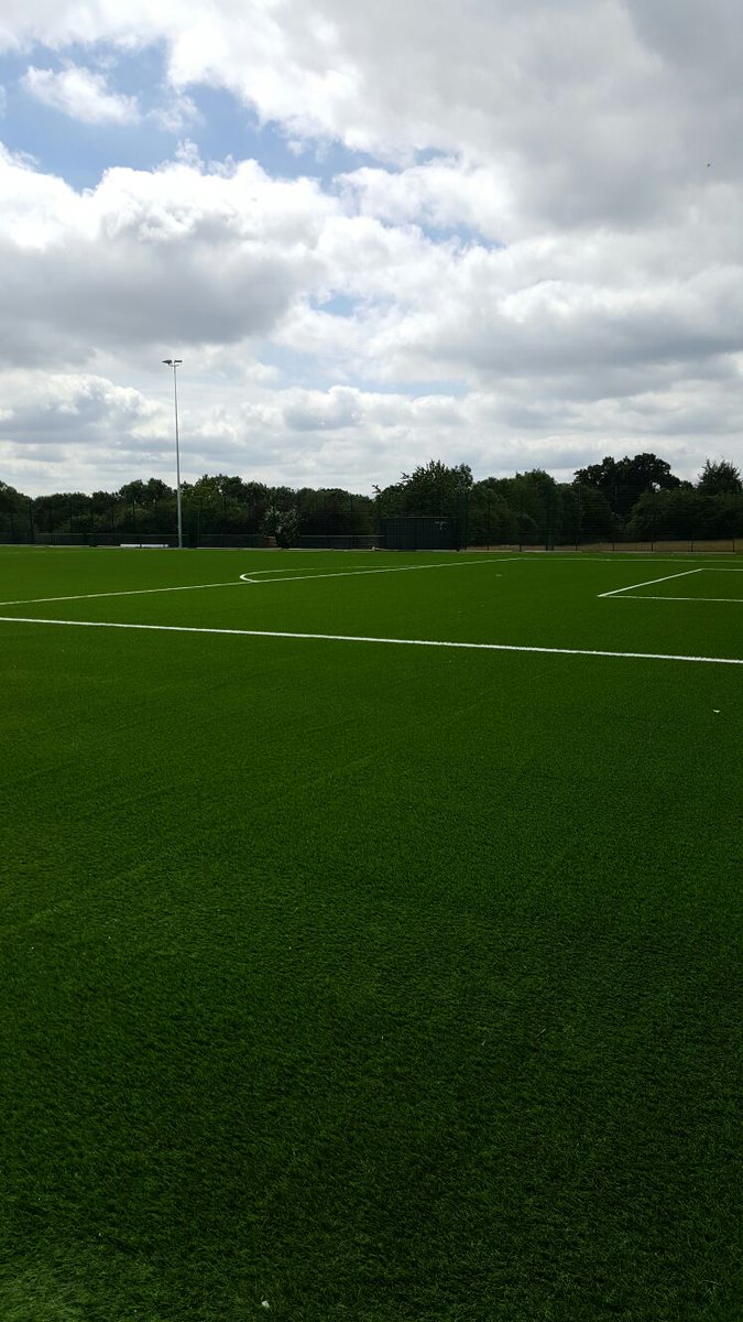 PlaydeckUk's tweet image. The installation of this 50mm Synthetic Grass in High Wycombe is now ready for the infill stage,  #sportspitches