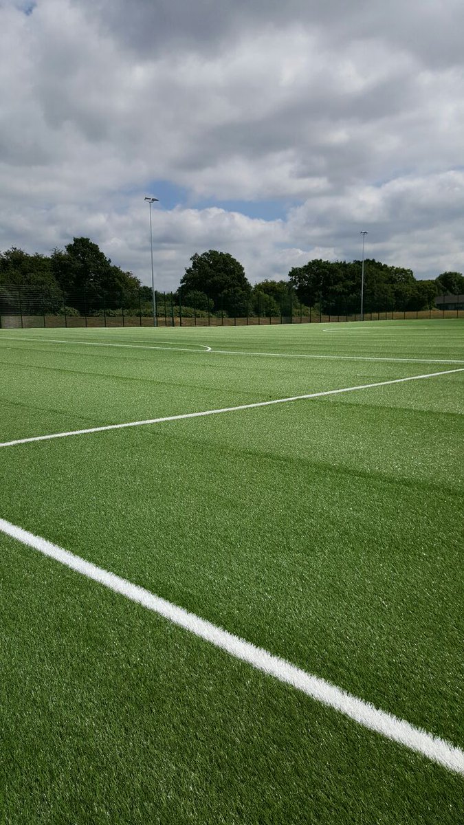 PlaydeckUk's tweet image. The installation of this 50mm Synthetic Grass in High Wycombe is now ready for the infill stage,  #sportspitches