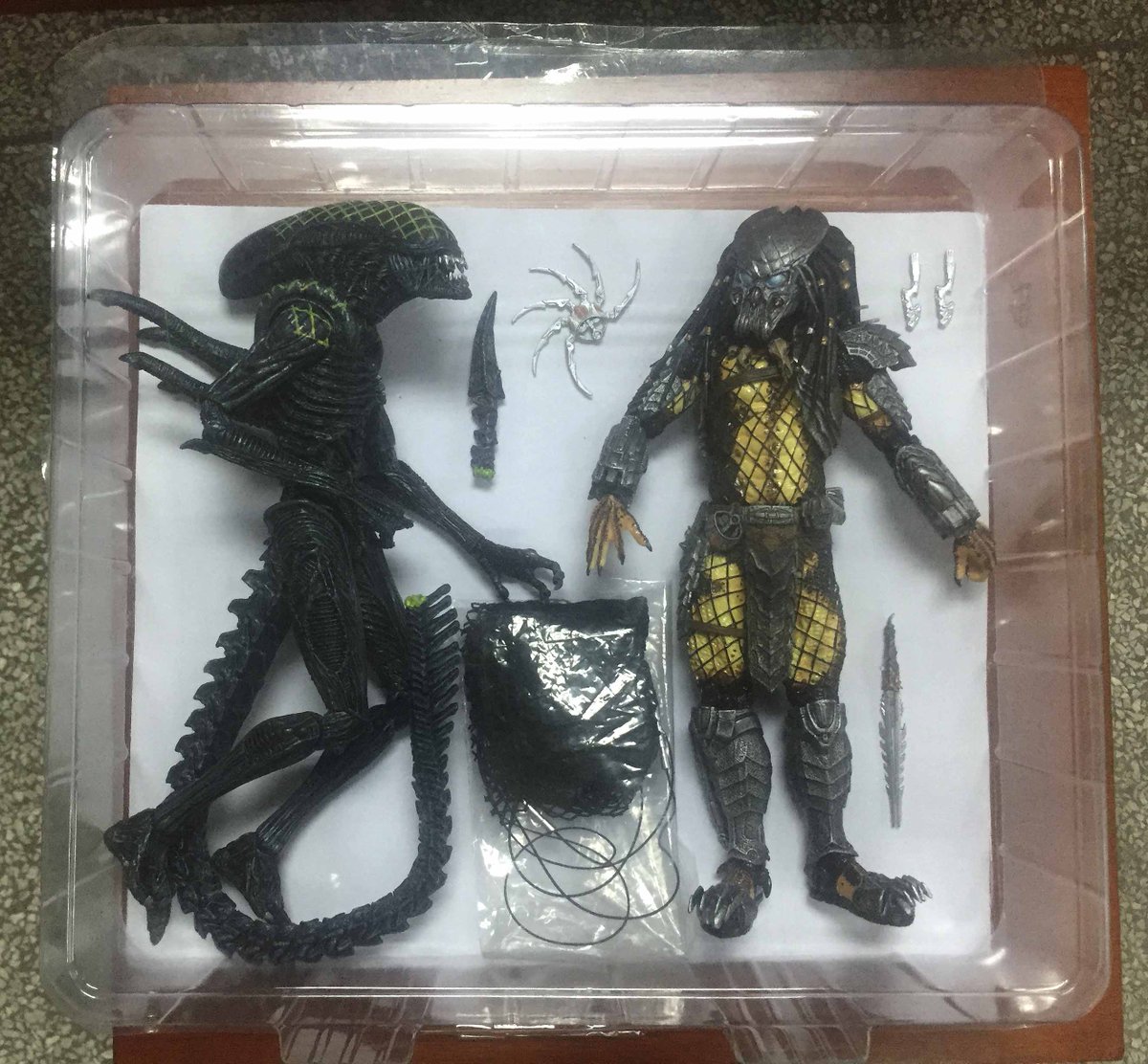 NECA_TOYS's tweet photo. Blister layout &amp; a closer look at the net for the BD Grid vs Celtic Rivalry Reborn 2 Pack #facehuggerfriday https://t.co/QHRoJuyZpj