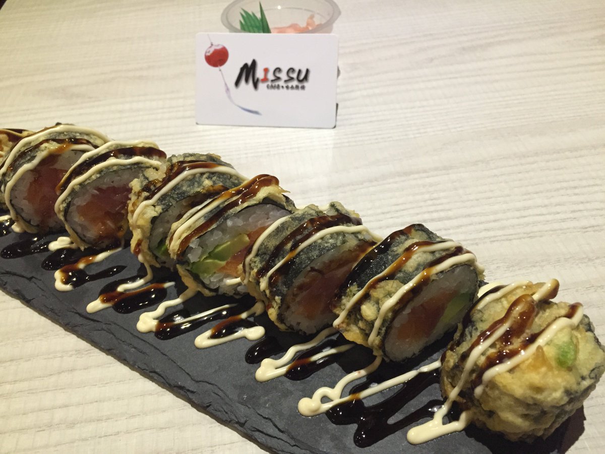LAURAROA_2's tweet photo. @jollegom Ey que tal? Te interesa bar restaurante japones https://t.co/2lfypWq98j https://t.co/pN6vOoDcza