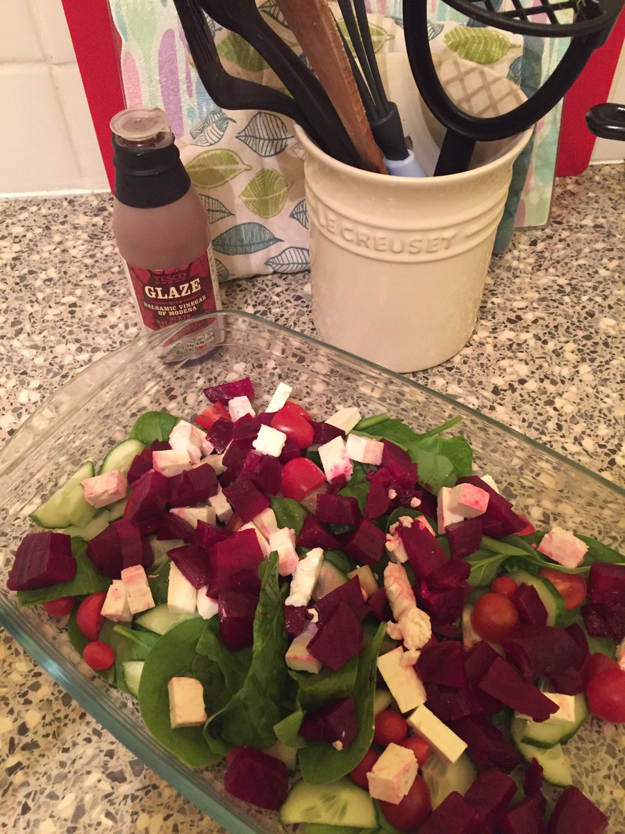 GabbiKruger's tweet photo. Back to the goals after a mini Holiday. #healthy #goalstohit #beetsalad #london #foodie #keepgoing https://t.co/EN5lZwUEZH