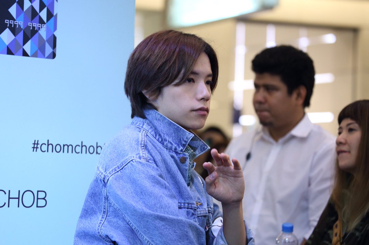 NeungKa1's tweet photo. ได้ตรงแบรคดรณอปมากระจึงนึง แฟนๆมาหาคชาเยอะมาก วนไปวนมาหาช่องส่องไม่เจอ 555 #chomchob https://t.co/ouEPzz8YQ7
