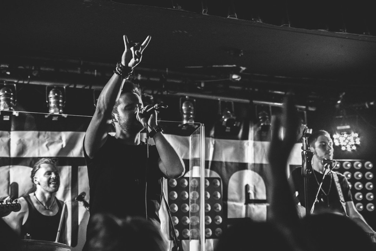 IGNITEIMAGERY1's tweet photo. Rock out 👊 @Keywestofficial @IGNITEIMAGERY1 https://t.co/X2SNPLN6P1