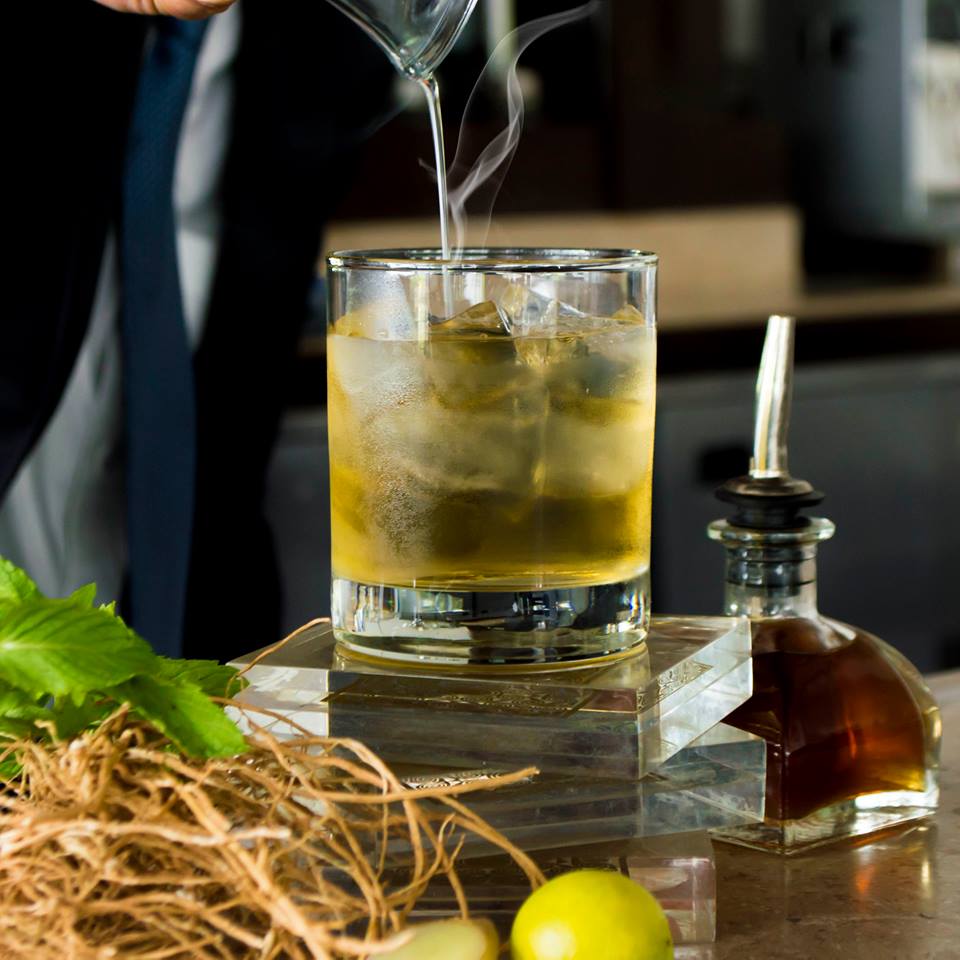 harleenrawal's tweet photo. My Poison for tonight with @dhinender #LongitudeBar #drinkslab #Smashing #innovative #cheers https://t.co/Frbi4ZU8Im