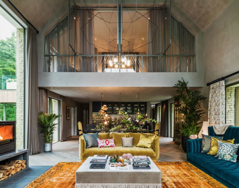 jcarinicarpets's tweet photo. A jewel toned living room designed by Kate Moss. #katemoss #model #interiordesigner #tgif #friday #weekendvibes https://t.co/RAte6kXhsA