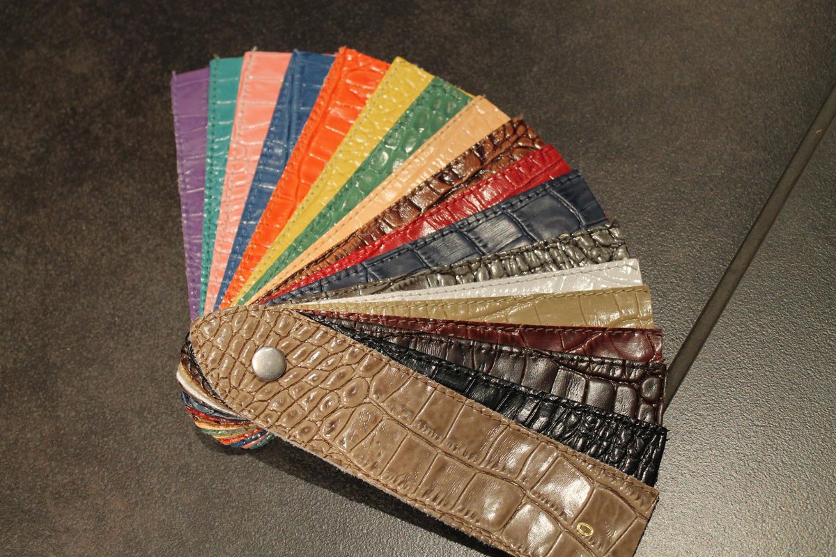 MacDsMenswear's tweet photo. In all the colours of the rainbow #crocbelts #benchcraft #leather #cuttolength https://t.co/dorTWWtvfd