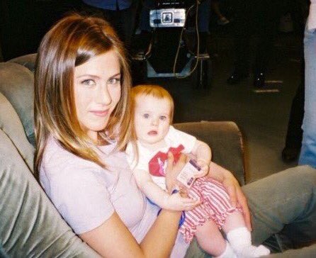 #FBF Rachel & baby Emma 💗
#JenniferAniston #CaliSheldon #NoelleSheldon