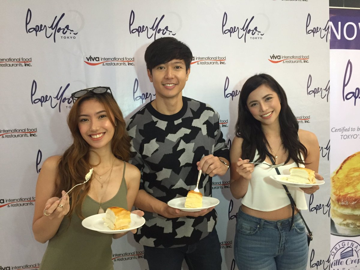 ronnieliang's tweet photo. #opening #ribboncutting
#papermooncafeph #papermoonvivastars #papermoonsmfairview #smfairview @PaperMoonCafePH https://t.co/uClDYCyxax