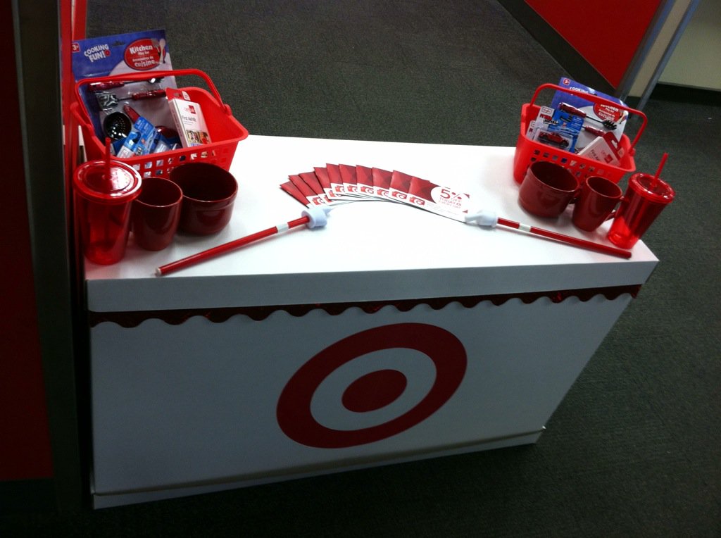 An application table for the Big Red Weekend! 1444's giving treats to our new cardholders today! @TeamSDodd