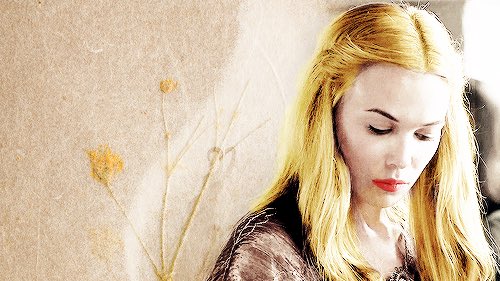 ❝Hαd α ғαce lιĸe αɴ αɴɢel, вυт ιɴѕιde мy нeαrт wαѕ αѕ вlαcĸ αѕ α вroĸe мovιe ѕcreeɴ.❞ 
 #Cersei { cruel lioness }