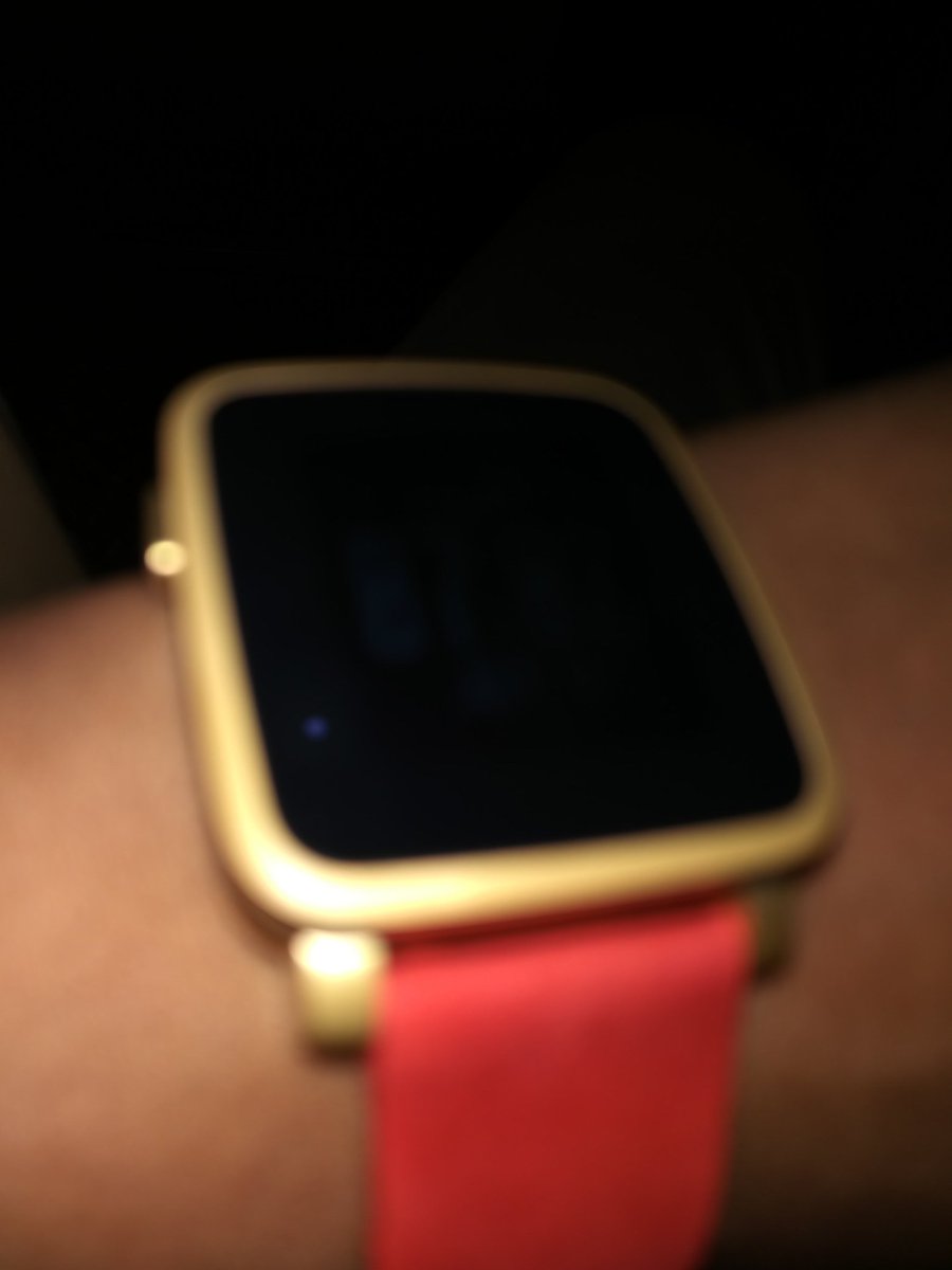 krmayank13's tweet photo. #TimeToNeverSettle with the #Pebble time steel. Thanks a lot for this prize @OnePlus_IN @Pebble #NeverSettle https://t.co/fDVg6yXGpe