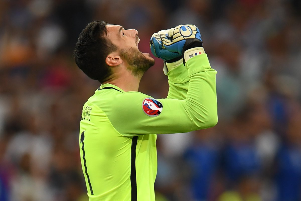 UEFAEURO's tweet photo. France kept a clean sheet against Germany at a major tournament for the first time in 5 meetings. #FRA #EURO2016 https://t.co/81g1lZtuSv
