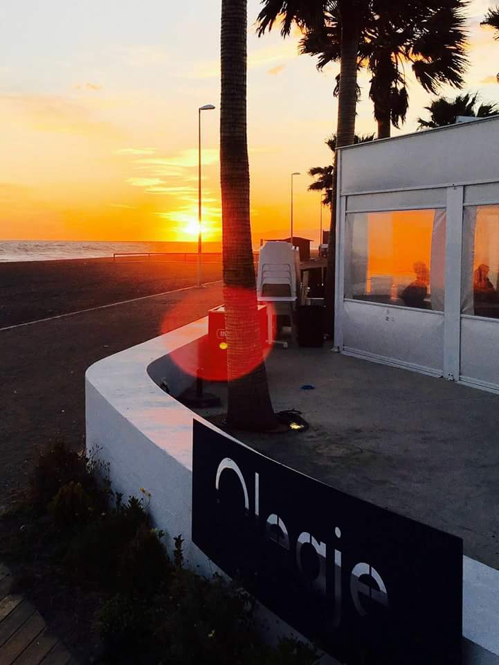 Yazmiraytu's tweet image. #CastingDeModelos en Oleaje Playa mixto. Mayores de edad. Chicas llevaros traje de baño y zapatos de cuña. #Pasarela