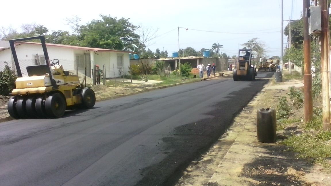 Obras_JJMora's tweet photo. Continúa asfaltado en sector 5 de urbano. Palma sola. Avance 50%.@Matson_5 #morónavanza https://t.co/mU7grsoiEv