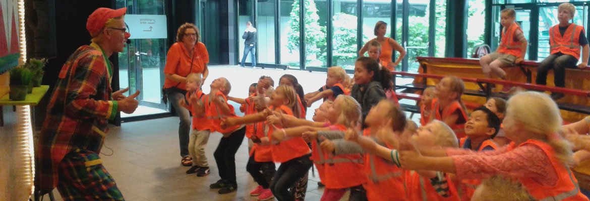 schoolreistv's tweet photo. #basisschoool #tip! Neem een circusworkshop bij @CircusMovimento. Kijk op https://t.co/6jRALzhtQr #bewegen #circus https://t.co/6B2Y0NfVEz