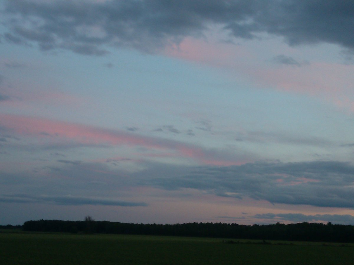 codijgirl's tweet photo. Gorgeous skies....#iloveskies https://t.co/iirMSZoBAK