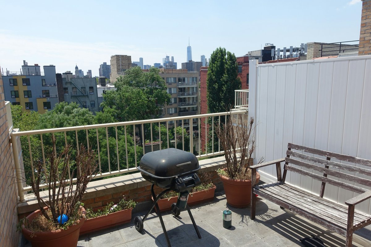 Limitlessgrp's tweet photo. #Quickwaystoloseafriend - Brag about the view from the terrace of your new apartment from https://t.co/1w2lbLz7W1. https://t.co/S3bcA8jBJH