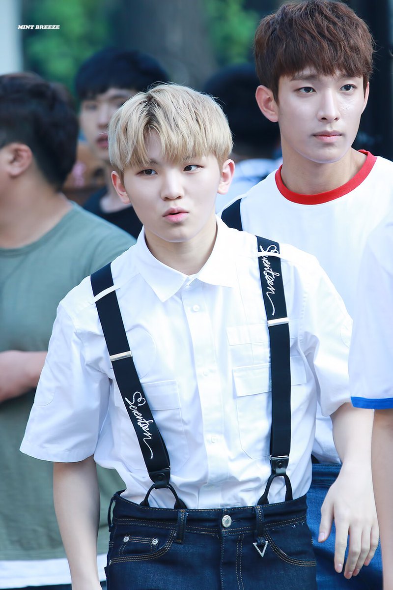 mintbreeze_wz's tweet photo. 160708 뮤뱅 출근 #세븐틴 #seventeen #우지 #Woozi 
지훈이 우~와~ 이럴땐 또 애기같지ㅠ_ㅠ❗️💕
https://t.co/7IRME3a82S
https://t.co/XLHopLlb4G https://t.co/ON6ENVXhS5