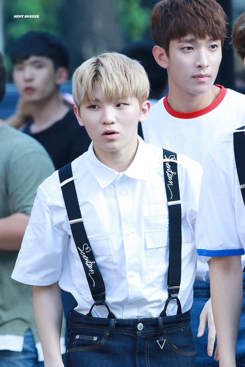 mintbreeze_wz's tweet photo. 160708 뮤뱅 출근 #세븐틴 #seventeen #우지 #Woozi 
지훈이 우~와~ 이럴땐 또 애기같지ㅠ_ㅠ❗️💕
https://t.co/7IRME3a82S
https://t.co/XLHopLlb4G https://t.co/ON6ENVXhS5