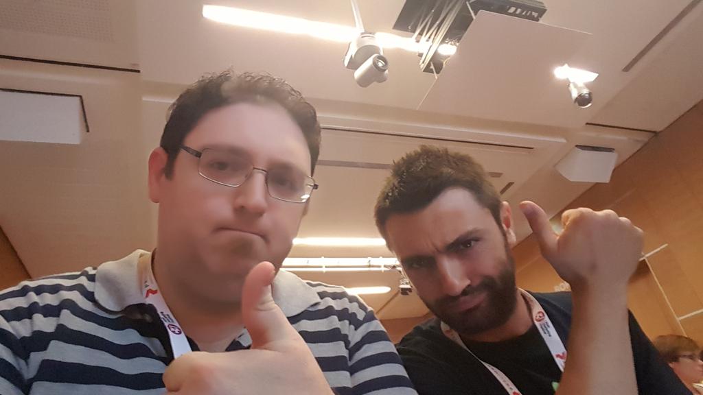 vitolioce's tweet photo. Qui a #wmf16 si fanno anch  incontri importanti! (con @m3lojoy) https://t.co/pQNV7OUoxQ