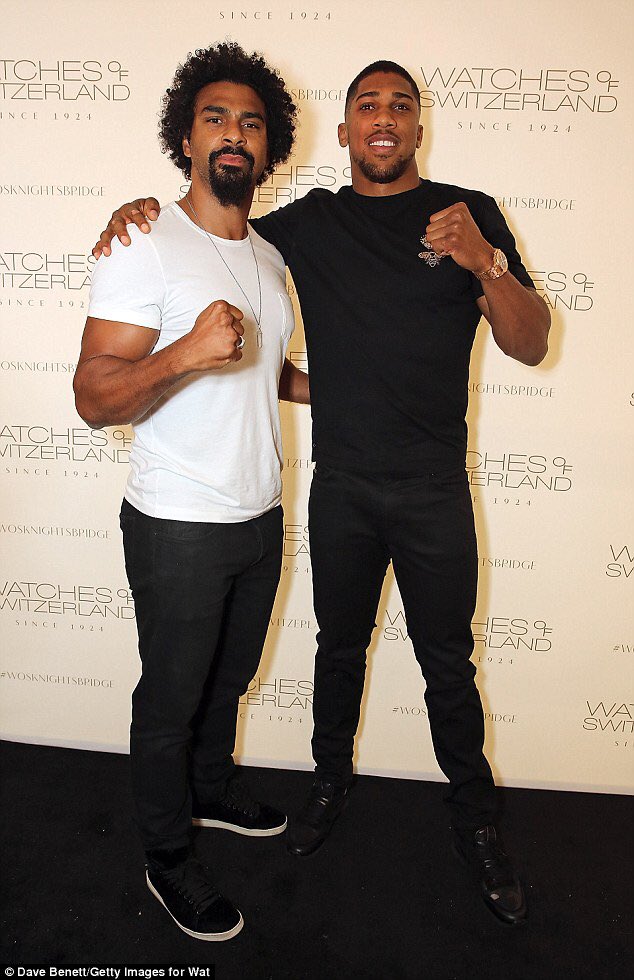 davidhaye's tweet photo. Good catch up with the Champ @anthonyfjoshua last night @WoS_OfficialUK We both agree our fight ends in big KO!👊🏽💥😜 https://t.co/gS7QkGsyl1
