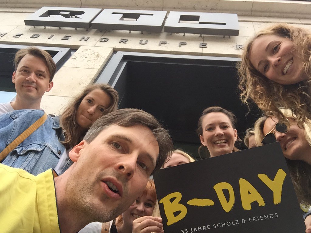 LarsCords's tweet photo. Zweite Station meiner #scholz35 Tour: das RTL Hauptstadtstudio https://t.co/K6p51NJkZo
