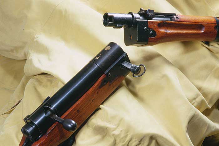 梶野 暁 Twitterren 二式テラ銃っていうのは ピンを抜くと銃が前後に分かれる 空挺落下 鉄砲 落下傘 テラ 用の小銃 それをカスタムするっていうのはよっぽどの変態 T Co Efkrqhnegu たかひろさんの 二式テラ銃 のページ