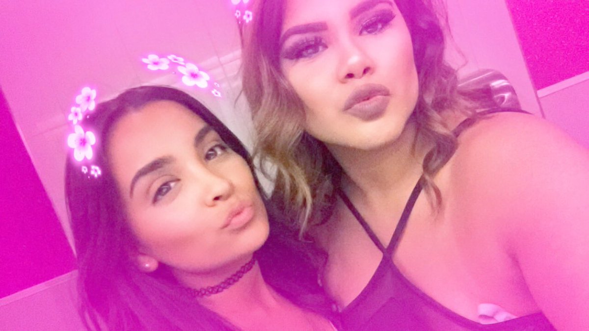 TheKaylaSulak's tweet photo. this past weekend &amp; then last night🙆🏽👭 @destaneycompean https://t.co/l7qMaAFoQG