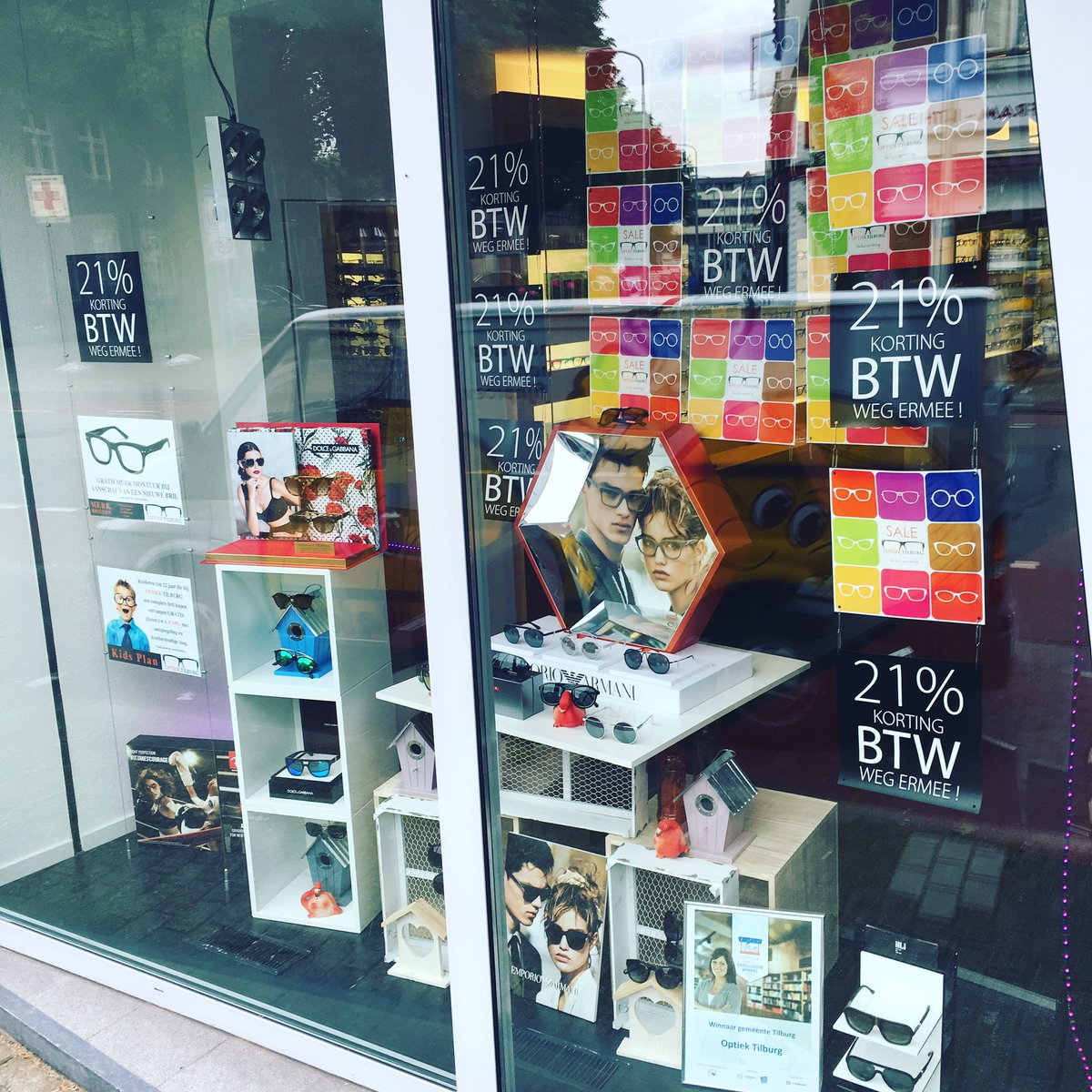 Optiek Tilburg, onze nieuwe etalage!!!