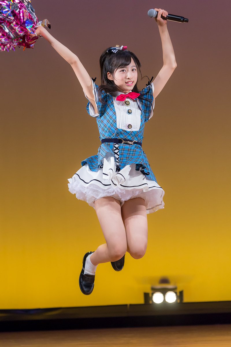 ユキボン様(小栗有以　ホログラム) お気に入りアイテム沢山👑🤍 ニューバランスはこのカラーも お気に入り