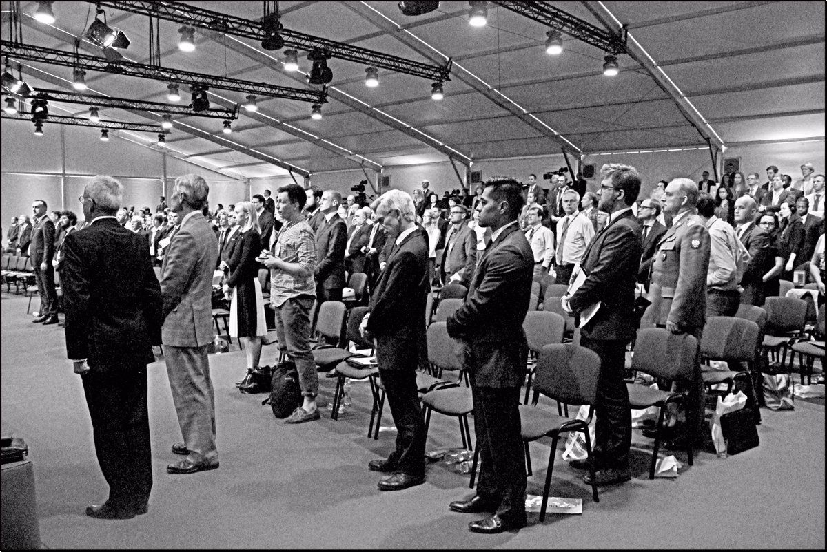 AleSkalia's tweet photo. #WSEF16 observes a moment of silence at the start of the #NATOSummit in #Warsaw #FutureNATO #securitydefence https://t.co/jIsRti0bId