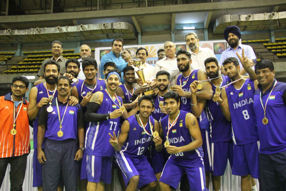 Hoopistani's tweet photo. India beat Bangladesh 95-35 to win #SABAQualifiers 3-0 &amp; qualify for 2016 FIBA Asia Challenge! #IndiaBasketball https://t.co/uxsT98CrIx