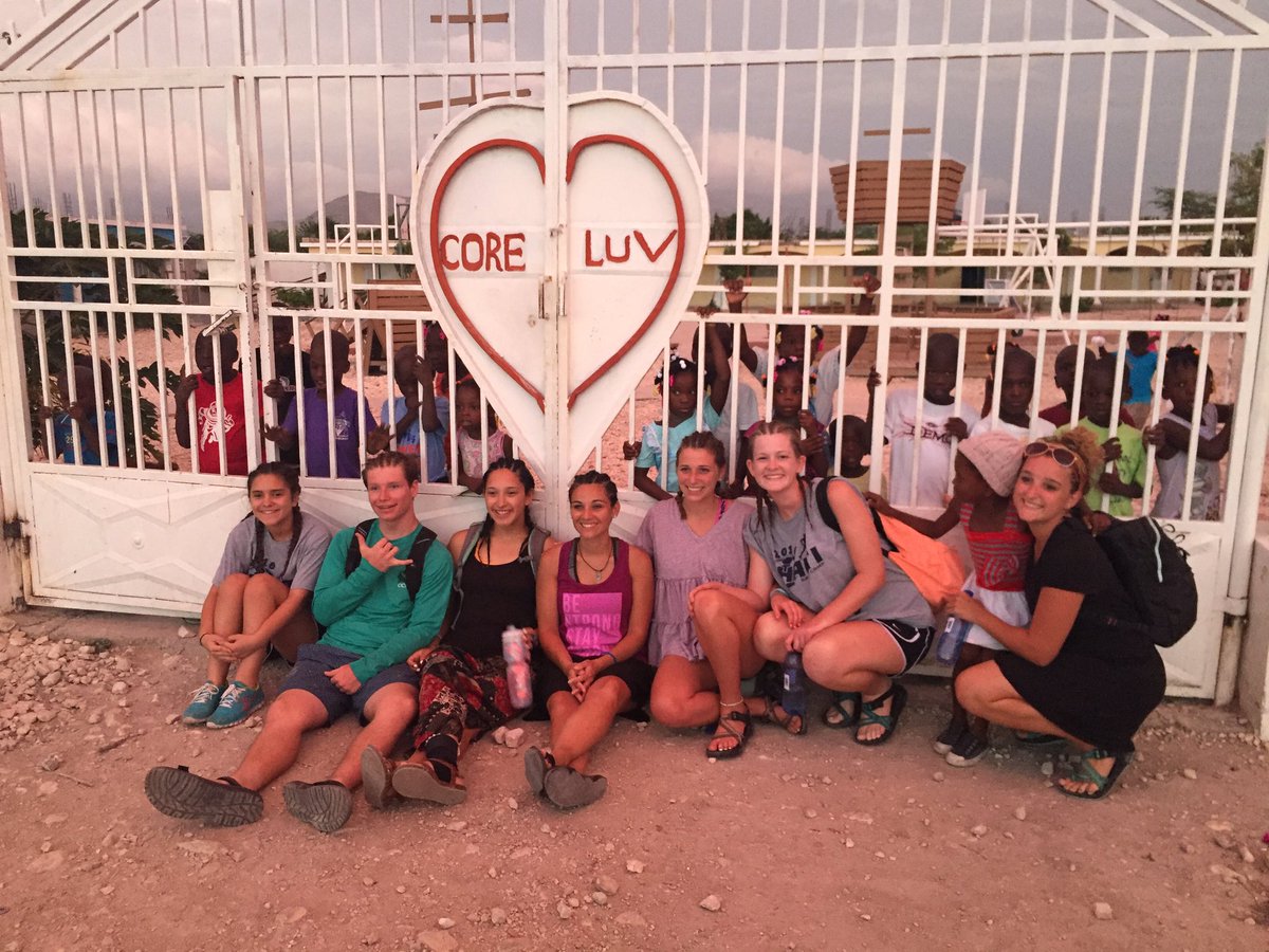 jennarmelendez's tweet photo. it's so sad to say that my time in haiti is over with but I hope to go again next year❤️ #coreluv #defendtheorphans https://t.co/67IWCY30pK