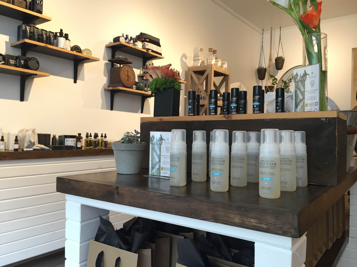 graydonskincare's tweet photo. A great night at The @TheCureApoth for #GlowWithGraydon product launch for #FaceGlow and #FaceFoam! #greenbeauty https://t.co/xfVZNHJvY1