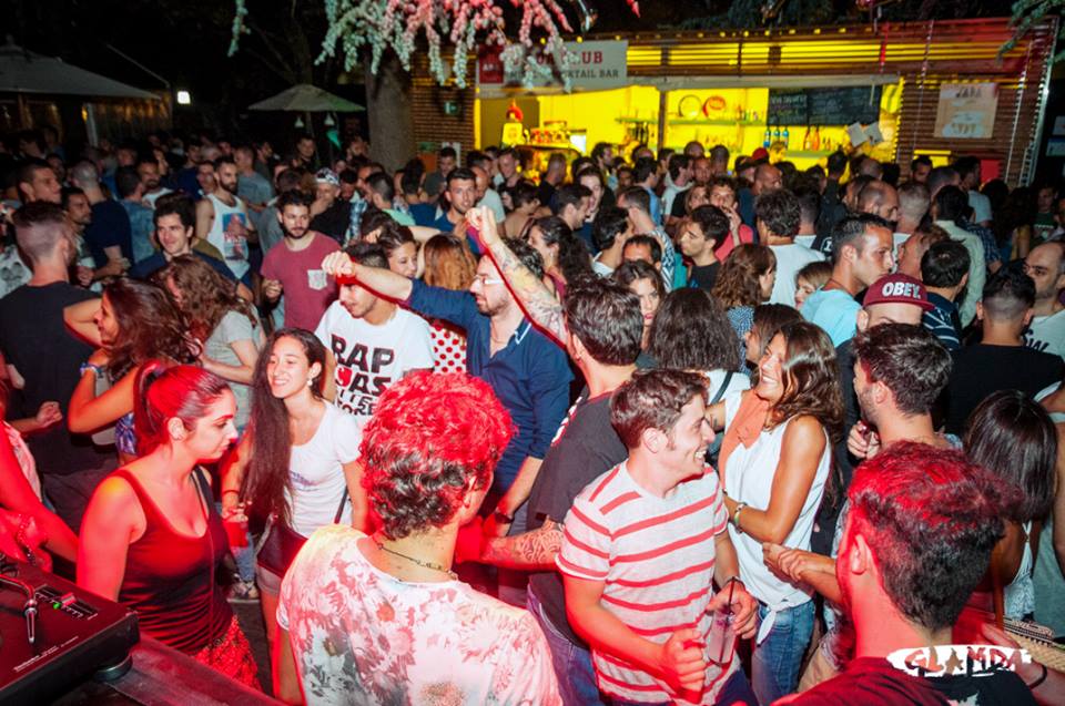 GlamdaParty's tweet photo. STASERA #Glamda Summer 2016 | @villa_ada_roma , Roma
Free fino 00.00 | dopo: 5 eu | Info: ► https://t.co/kc2RmM20W1 https://t.co/0BooiNU3R0