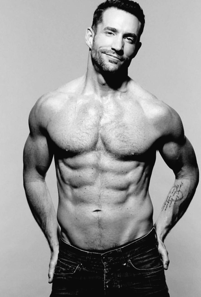 argenfuckintino's tweet photo. @silerroad #instamen #chongazo #instachongos #muscleguys #muscle #chongodeldia #chongotime #EstoyBienEnamoradoDe https://t.co/6no3zlMuf8