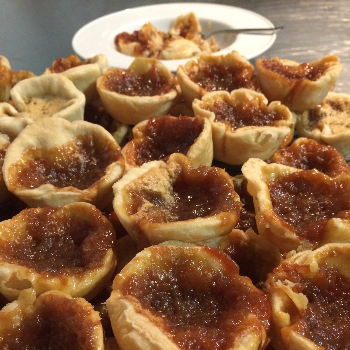 OarPaddle's tweet photo. Guess what day it is here @OarPaddle?!  See that bowl in the back?  Broken tarts...... and a spoon... YUM!!! https://t.co/tMqGyxqv7P