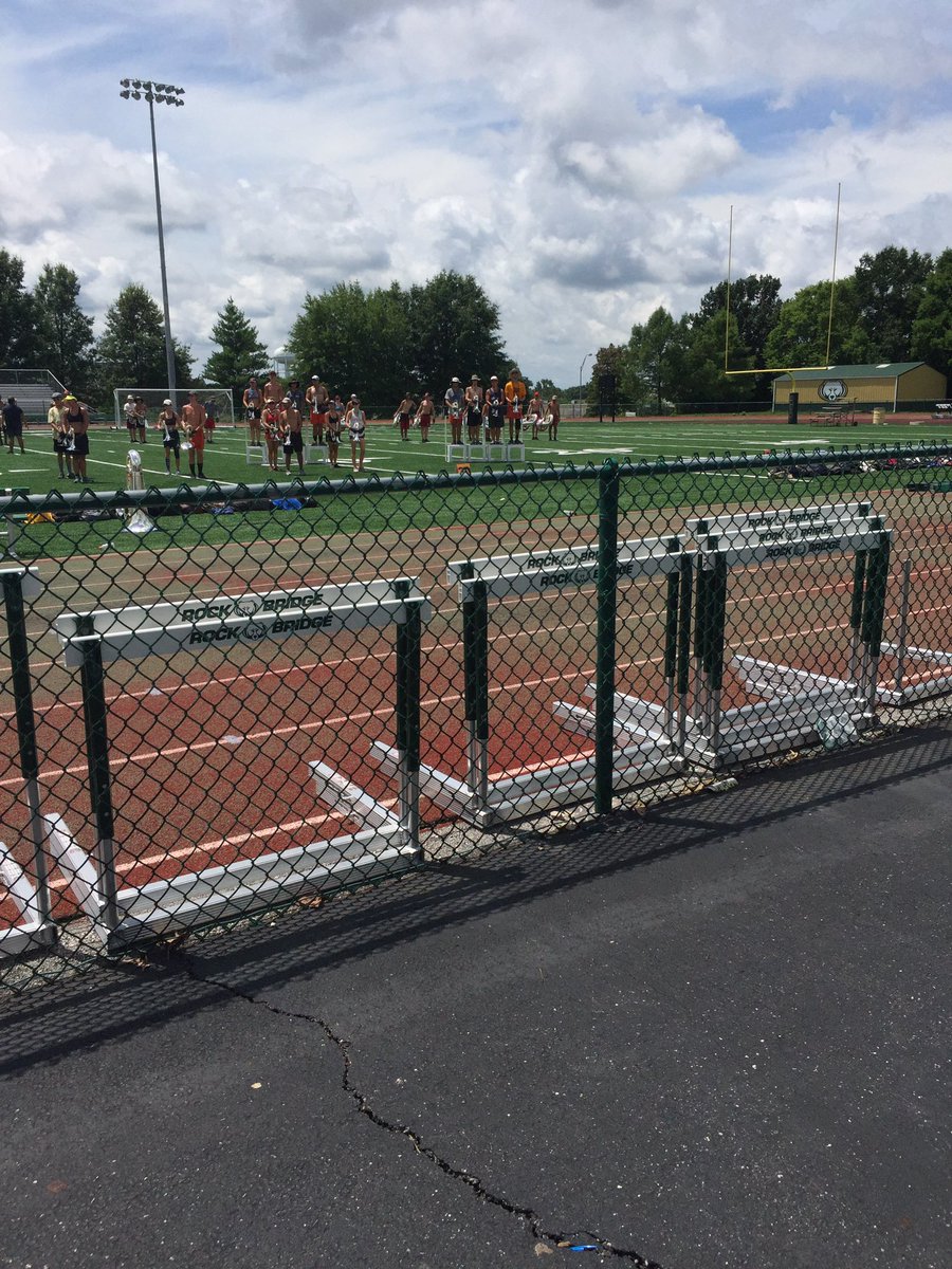 RBHSbruinband's tweet photo. Guys, we have a WORLD CLASS drum corp at RB right now rehearsing! @TheAcademyDBC https://t.co/De4dCnTrnc