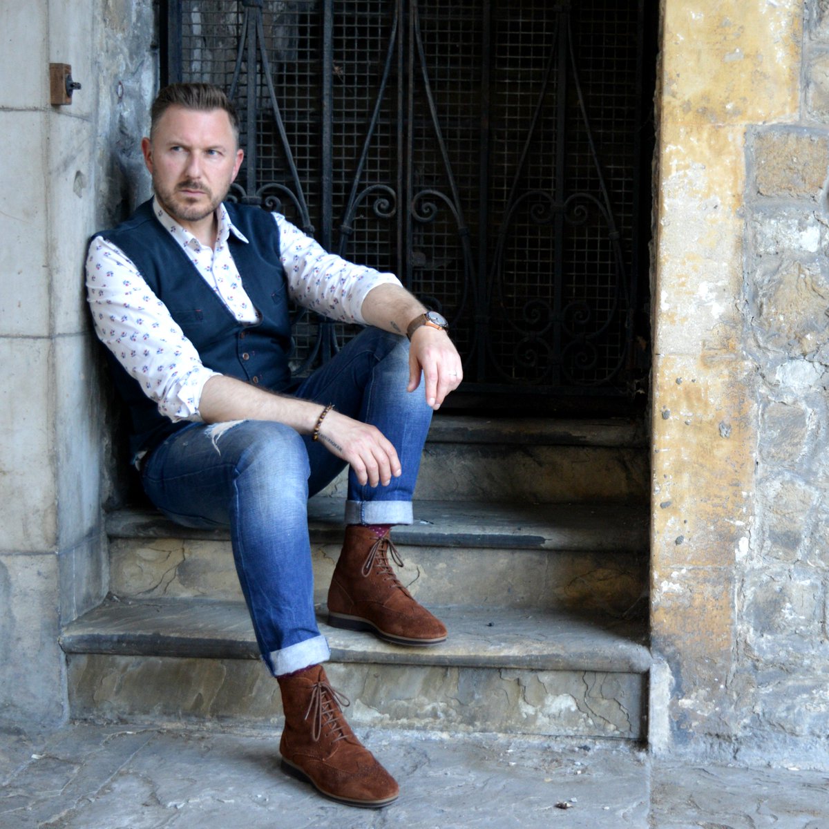 CraigDHammond's tweet photo. Styling the Lancaster suede boots from @SwiftCoShoes live now on the blog
https://t.co/fAIIw7EvkV
#SwiftAndCo https://t.co/ffQt3VQQCT