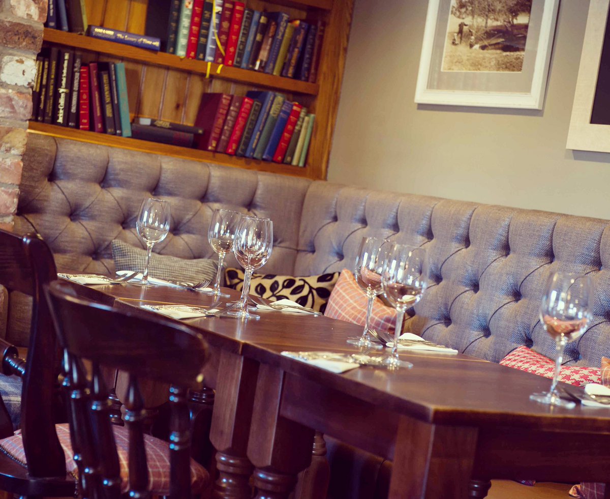 DukeofYorkInn's tweet photo. Looking for a bite to eat near York this weekend? Get booked in on our library table #pub #York https://t.co/hPqv6tzC11