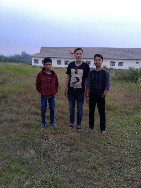 _yoppypratama's tweet photo. Trio wekwek https://t.co/zKomKV3T4X