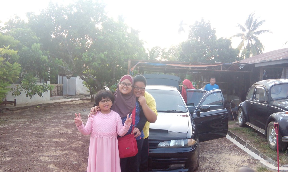 Akmalia2Nor's tweet photo. @adibahnoor kalau akak adibah ada mesti best kn dh mcm satu family #DuitRayaAdibahNoor #GambarRayaKe3 https://t.co/za5Pk0Da9J