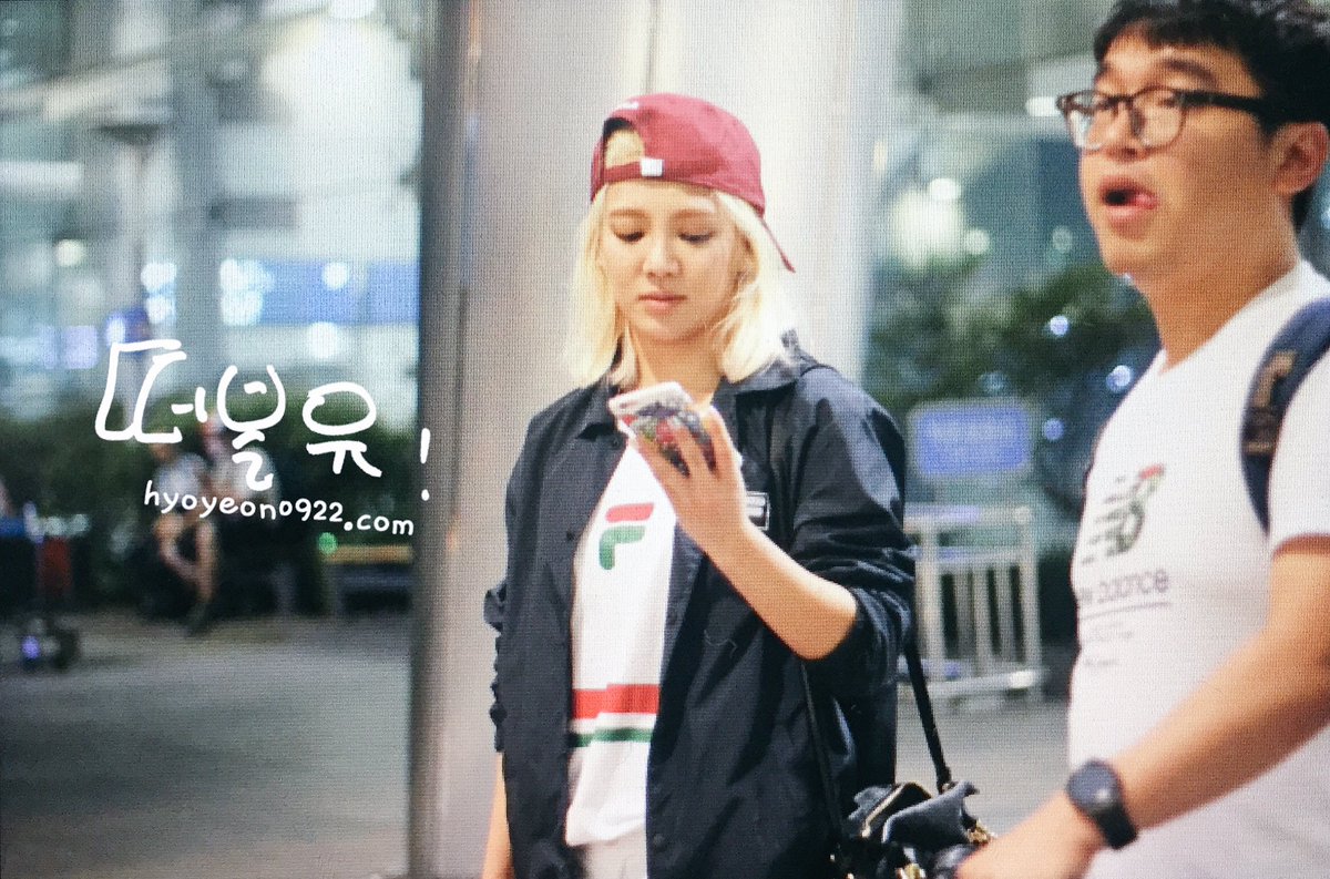 [PIC][08-07-2016]HyoYeon trở về Hàn Quốc vào tối nay Cm2dfJVUsAAdnbk